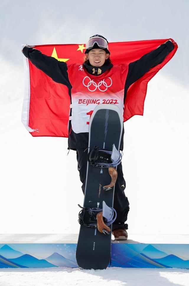 滑雪的新边, mMHH